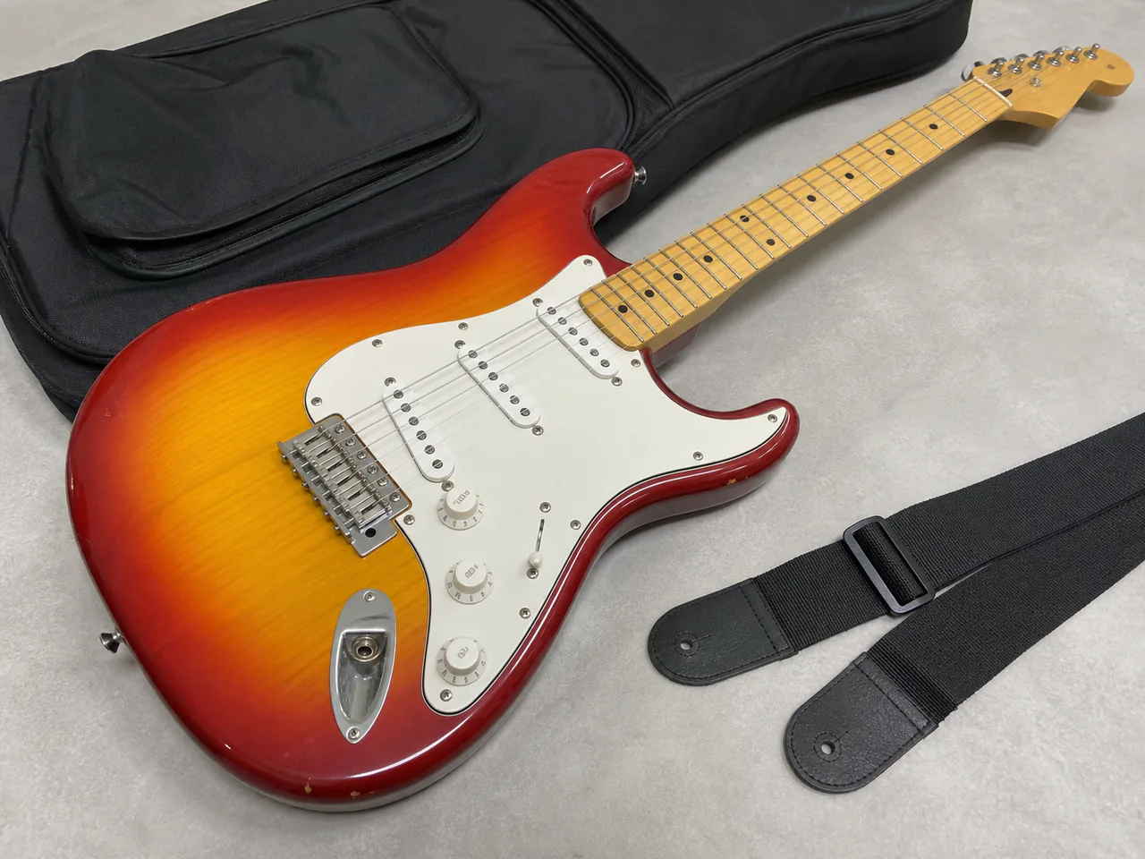 Fender Stratocaster Player Series, image 3 sur 5
